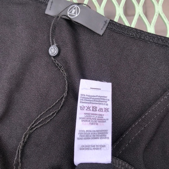 Missguided black wrap, flared sleeve crop top - Picture 6 of 6